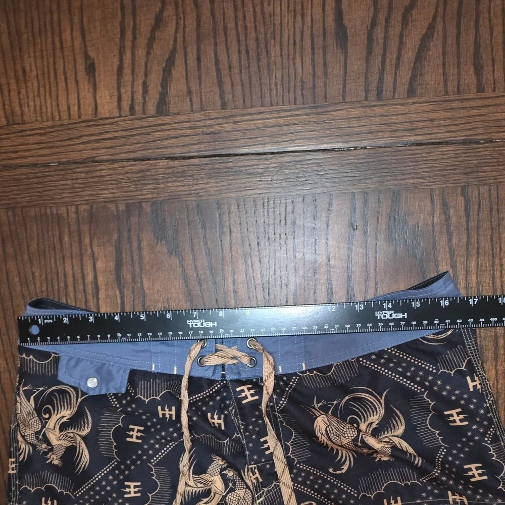 Howler Bros Men Rooster Print Board Shorts Size 33 Tan Blue swim trunks shorts